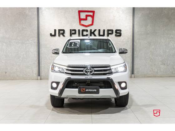 TOYOTA HILUX 2.8 SRX 4X4 CD 16V DIESEL 4P AUTOMÁTICO TOYOTA HILUX 2.8 SRX 4X4 CD 16V DIESEL 4P AUTOMÁTICO
